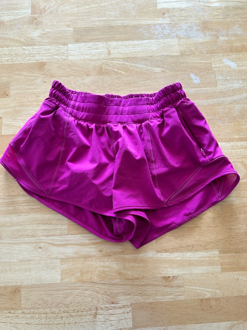 Lululemon hotty hot shorts size 4